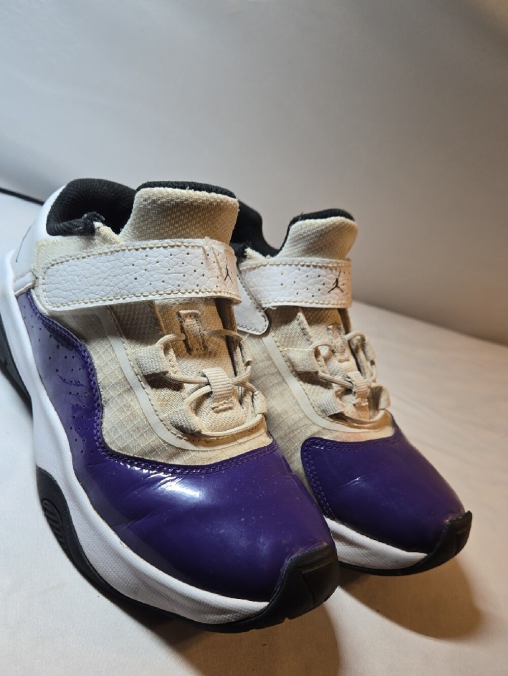 Jordan Kids White and Purple Velcro Sneakers